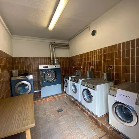 Allyouneed Oktoberfest Basic Camping Munique